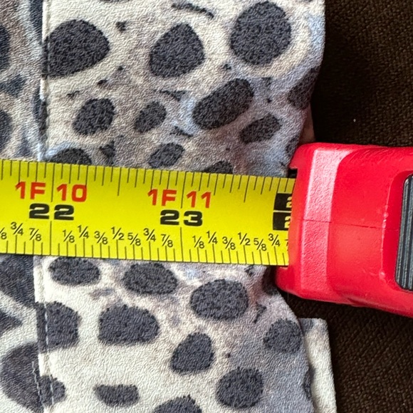 Alfani NWT White, Black Blue Animal Print Asymmetrical Wrap Look Blouse Sz L - Picture 10 of 12